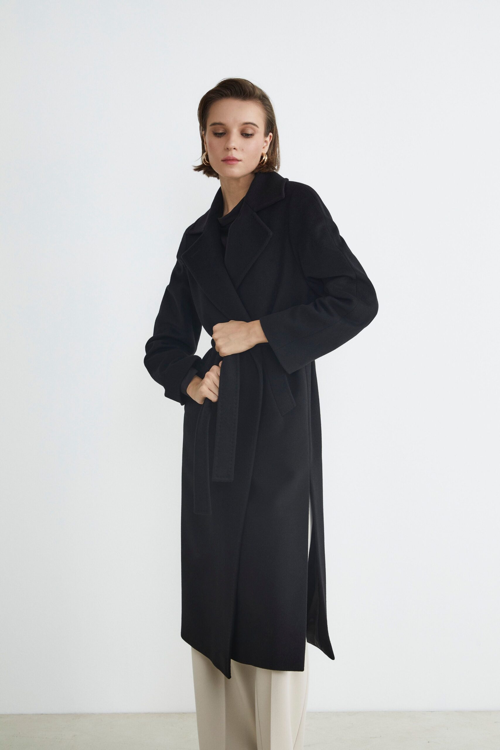 cappotto-nero-donna-lungo-275pri-1.jpg